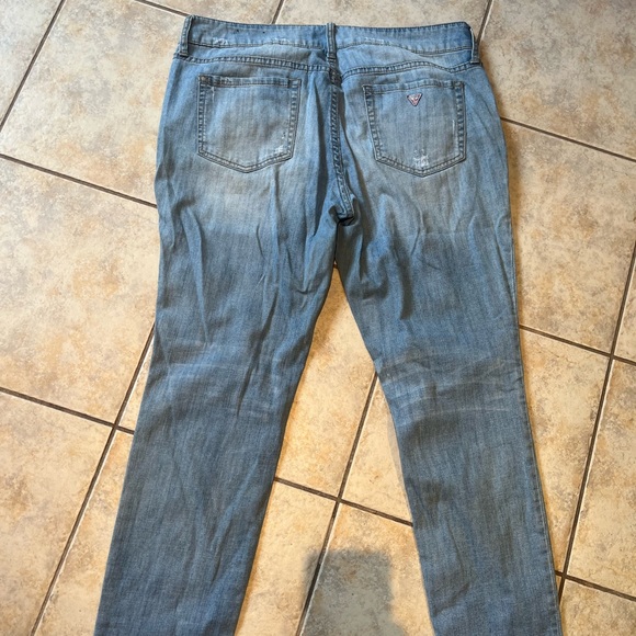 Guess Jeans - Picture 2 of 5